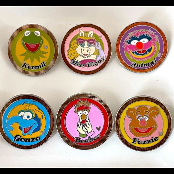 Disney Accessories - Disney - The Muppets Collection - 6 Character Cast Lanyard DLR Pins -GREAT RARE